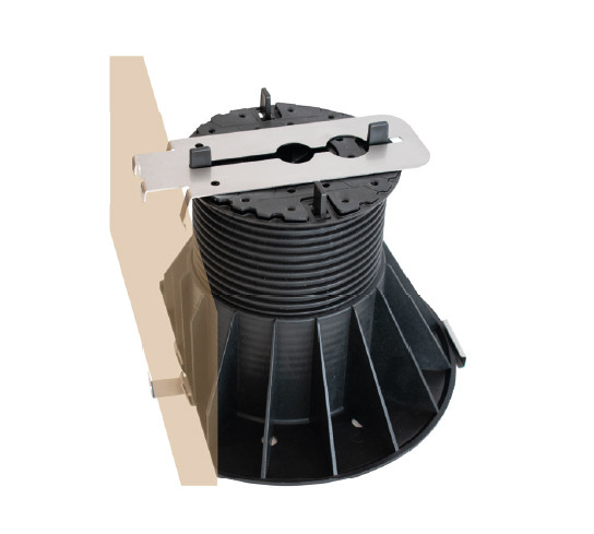 Upper and lower clips for HERCULES adjustable pedestals