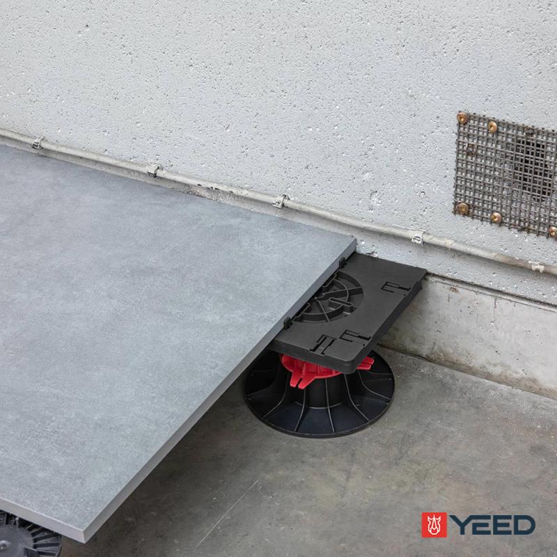 Corner plate for YEED pedestals (1 pc.)